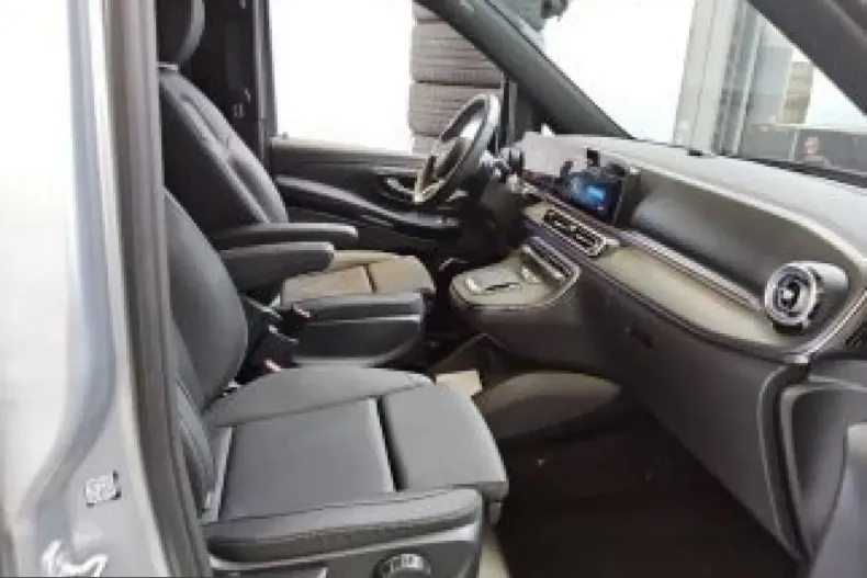 Mercedes-Benz V 300 (Clasa V) din 2025 cu 6.600 km - oferta MER253271 - foto 5