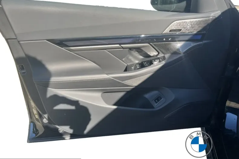 BMW 540 (Seria 5) din 2025 cu 19.670 km - oferta BMW253273 - foto 10