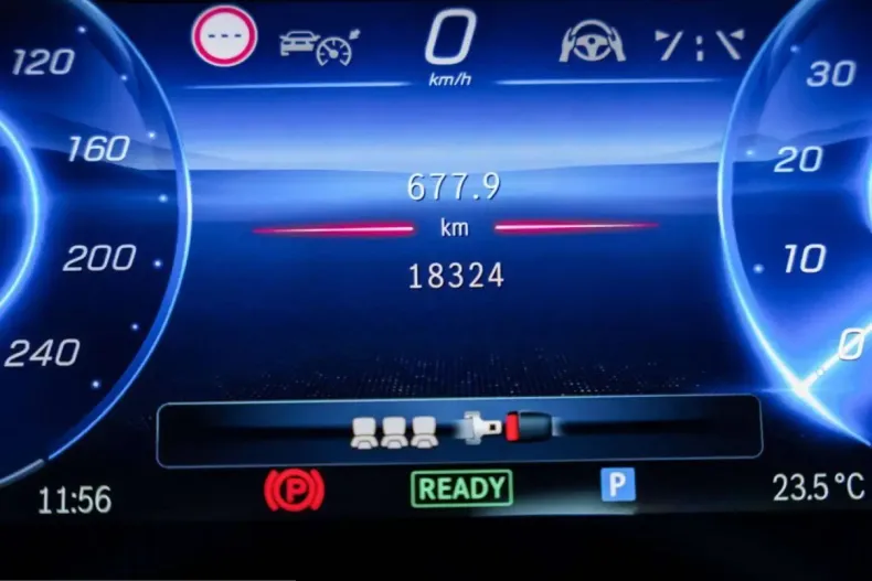 Mercedes-Benz EQS (Clasa S) din 2024 cu 18.324 km - oferta MER253278 - foto 22