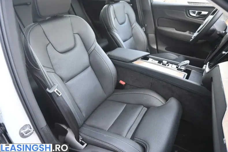 Volvo XC60 din 2025 cu 12.100 km - oferta VOL253282 - foto 14