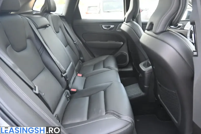 Volvo XC60 din 2025 cu 12.100 km - oferta VOL253282 - foto 15