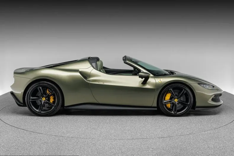 Ferrari 296 GTS din 2024 cu 8.400 km - oferta FER253284 - foto 8
