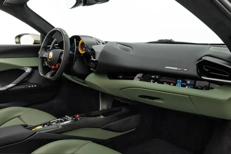 Ferrari 296 GTS din 2024 cu 8.400 km - oferta FER253284 - foto 16