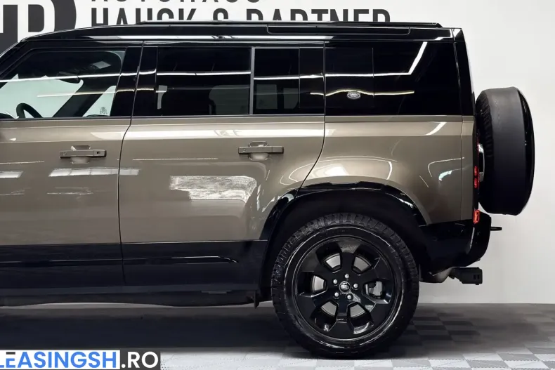 Land Rover Defender din 2024 cu 21.000 km - oferta LAN253297 - foto 4