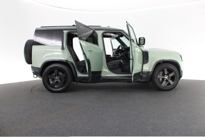 Land Rover Defender din 2024 cu 48.560 km - oferta LAN253299 - foto 19