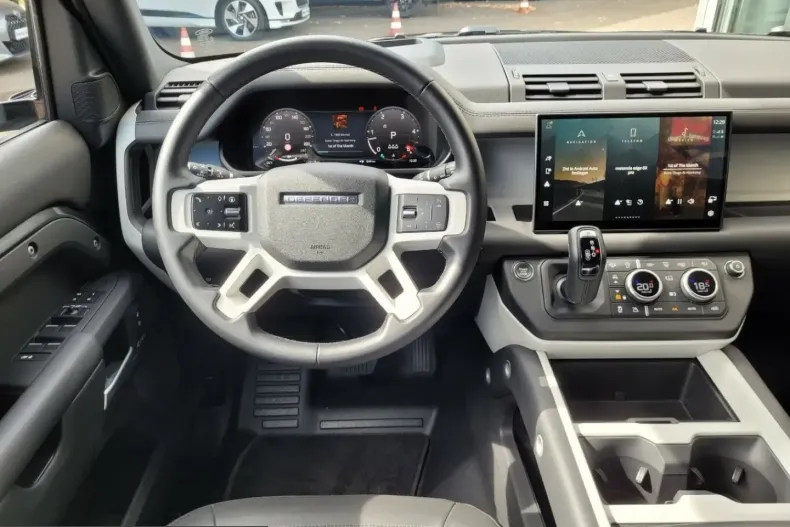Land Rover Defender din 2024 cu 19.997 km - oferta LAN253300 - foto 7