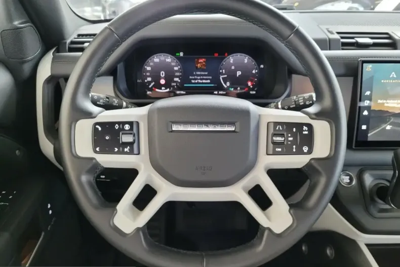 Land Rover Defender din 2024 cu 19.997 km - oferta LAN253300 - foto 16