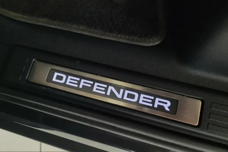 Land Rover Defender din 2024 cu 19.997 km - oferta LAN253300 - foto 32
