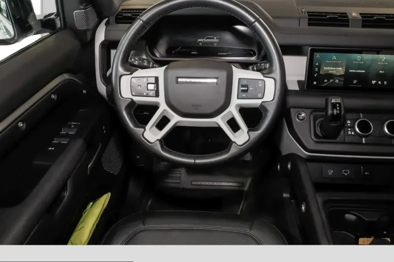 Land Rover Defender din 2024 cu 40.529 km - oferta LAN253303 - foto 13