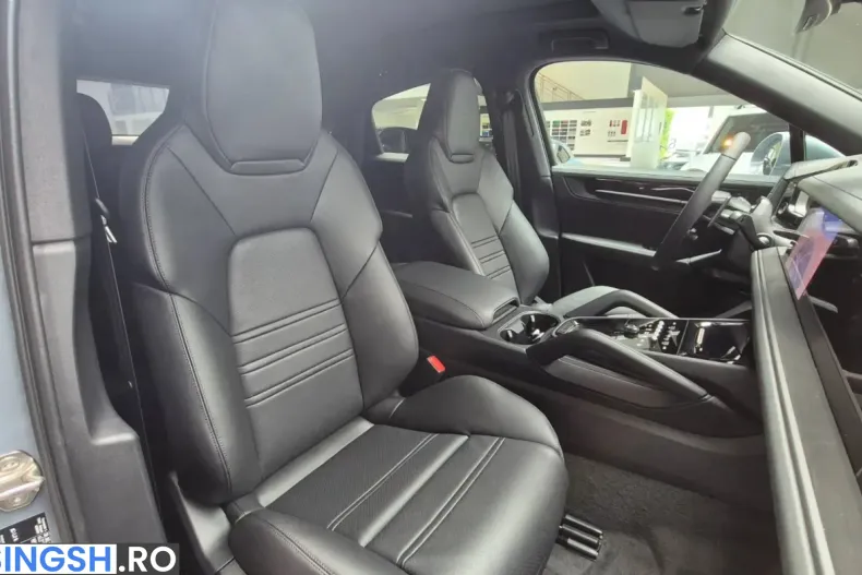 Porsche Cayenne din 2026 cu 7.900 km - oferta POR253324 - foto 11
