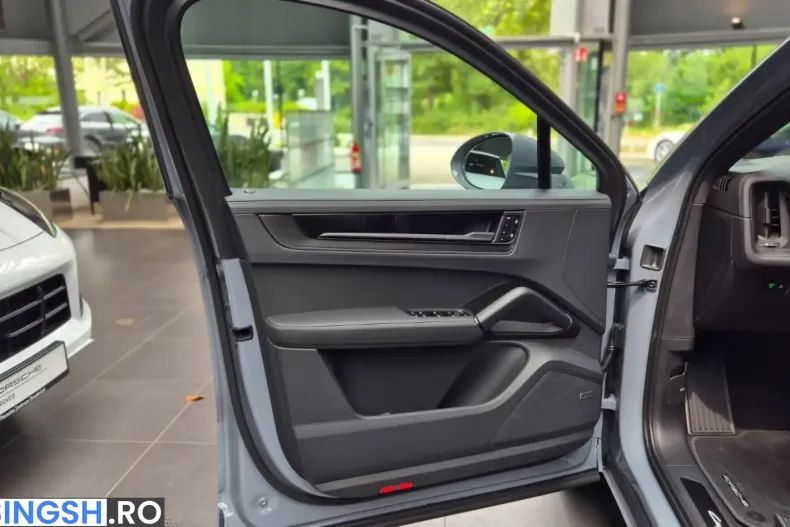 Porsche Cayenne din 2026 cu 7.900 km - oferta POR253324 - foto 16