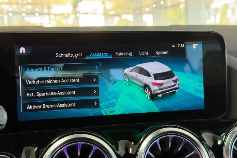 Mercedes-Benz GLA 250 (Clasa GLA) din 2022 cu 82.665 km - oferta MER253327 - foto 24
