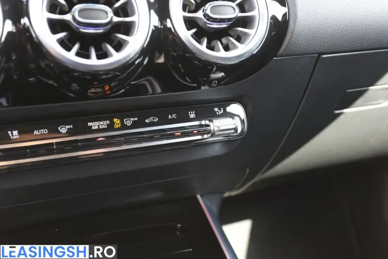 Mercedes-Benz GLA 250 (Clasa GLA) din 2022 cu 82.665 km - oferta MER253327 - foto 29
