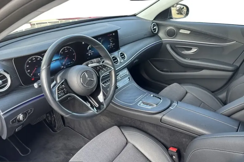 Mercedes-Benz E 220 (Clasa E) din 2023 cu 115.675 km - oferta MER253331 - foto 4