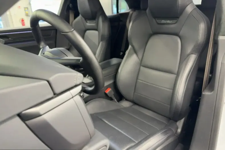Porsche Macan din 2024 cu 82.725 km - oferta POR253332 - foto 14