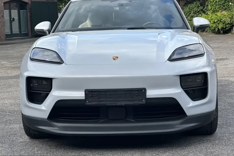 Porsche Macan din 2024 cu 27.600 km - oferta POR253336 - foto 2