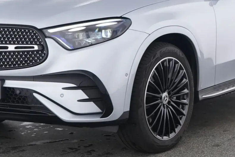 Mercedes-Benz GLC 300 (Clasa GLC) din 2025 cu 21.755 km - oferta MER253345 - foto 3