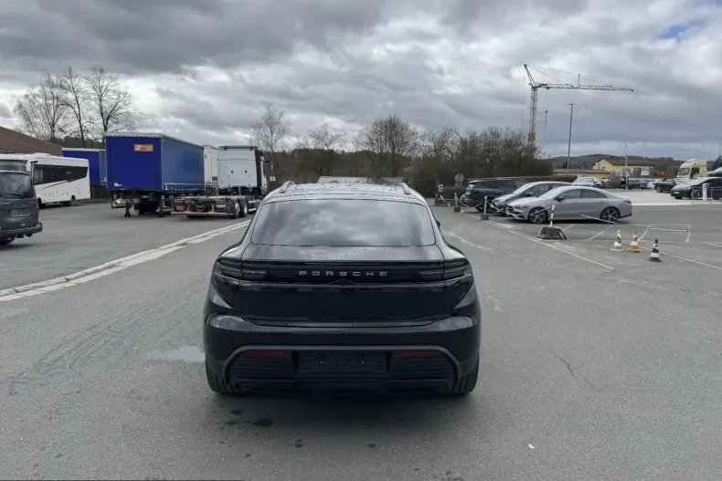 Porsche Macan din 2025 cu 14.949 km - oferta POR253347 - foto 4