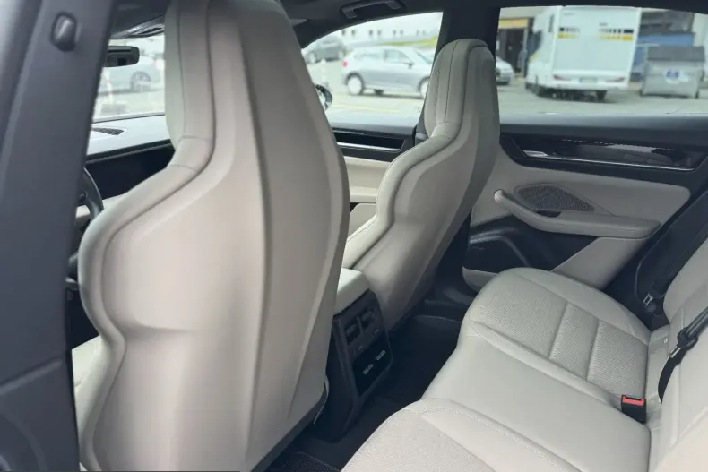 Porsche Macan din 2025 cu 14.949 km - oferta POR253347 - foto 24