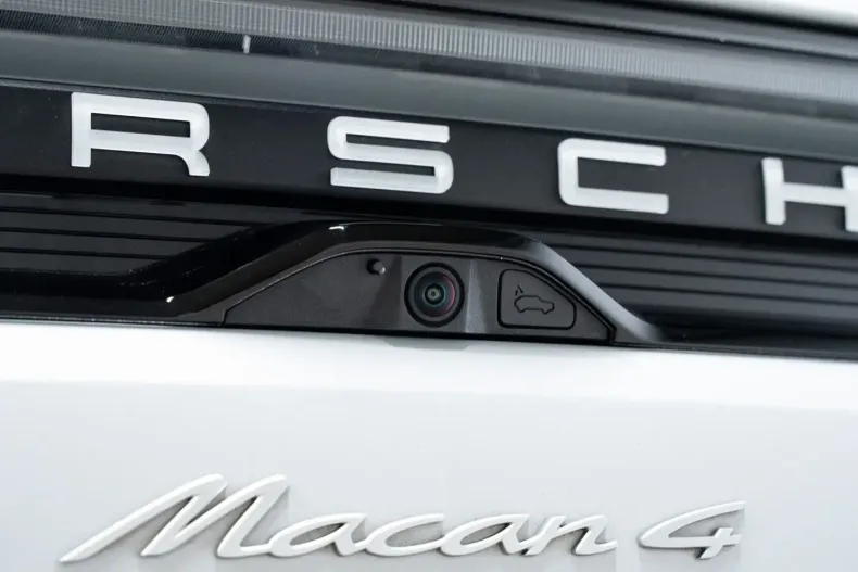 Porsche Macan din 2024 cu 18.183 km - oferta POR253348 - foto 19