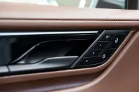 Porsche Macan din 2024 cu 18.183 km - oferta POR253348 - foto 26