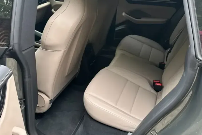 Porsche Macan din 2025 cu 8.060 km - oferta POR253349 - foto 9