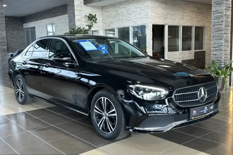 Mercedes-Benz E 220 (Clasa E) din 2022 cu 59.946 km - oferta MER253355 - foto 3