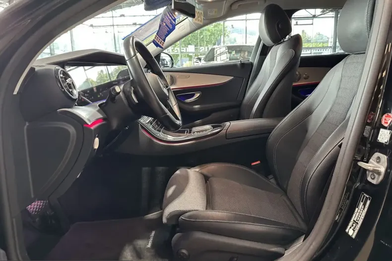 Mercedes-Benz E 220 (Clasa E) din 2022 cu 59.946 km - oferta MER253355 - foto 6