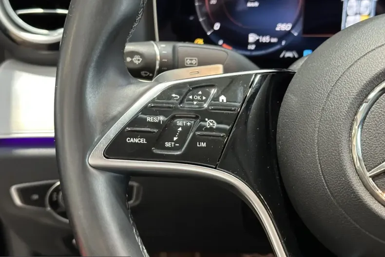 Mercedes-Benz E 220 (Clasa E) din 2022 cu 59.946 km - oferta MER253355 - foto 15
