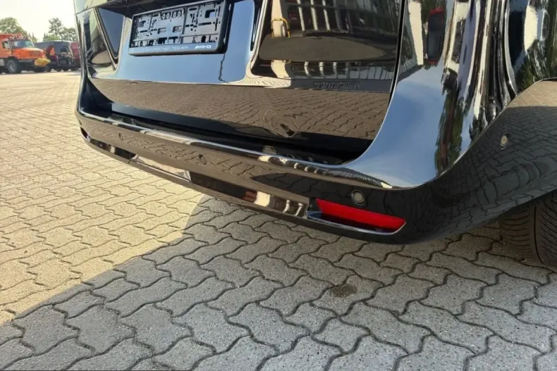 Mercedes-Benz V 300 (Clasa V) din 2025 cu 28.141 km - oferta MER253357 - foto 11