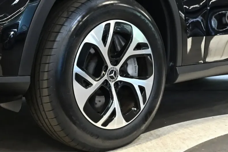 Mercedes-Benz GLC 300 (Clasa GLC) din 2025 cu 13.566 km - oferta MER253368 - foto 11