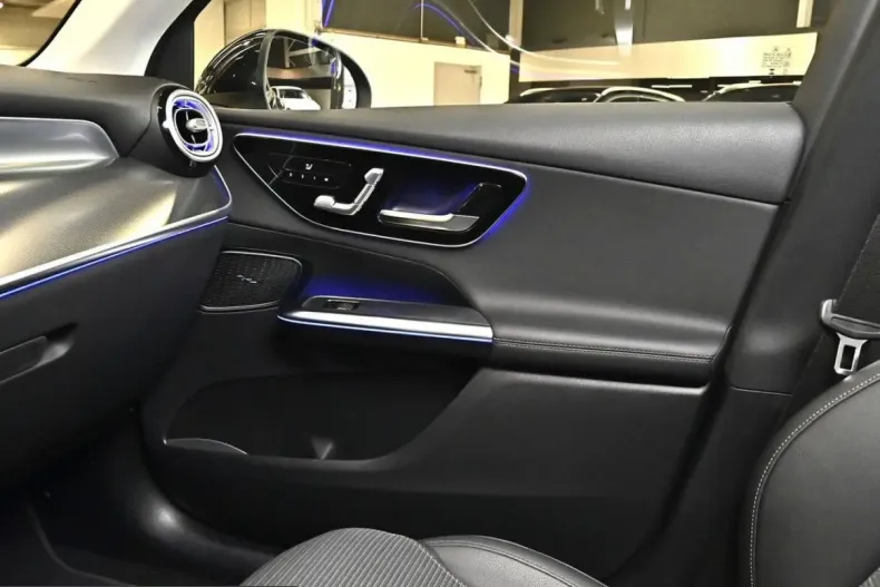 Mercedes-Benz GLC 300 (Clasa GLC) din 2025 cu 13.566 km - oferta MER253368 - foto 18