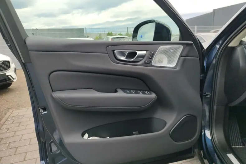 Volvo XC60 din 2025 cu 18.650 km - oferta VOL253369 - foto 17