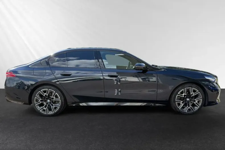 BMW 520 (Seria 5) din 2025 cu 24.463 km - oferta BMW253379 - foto 2