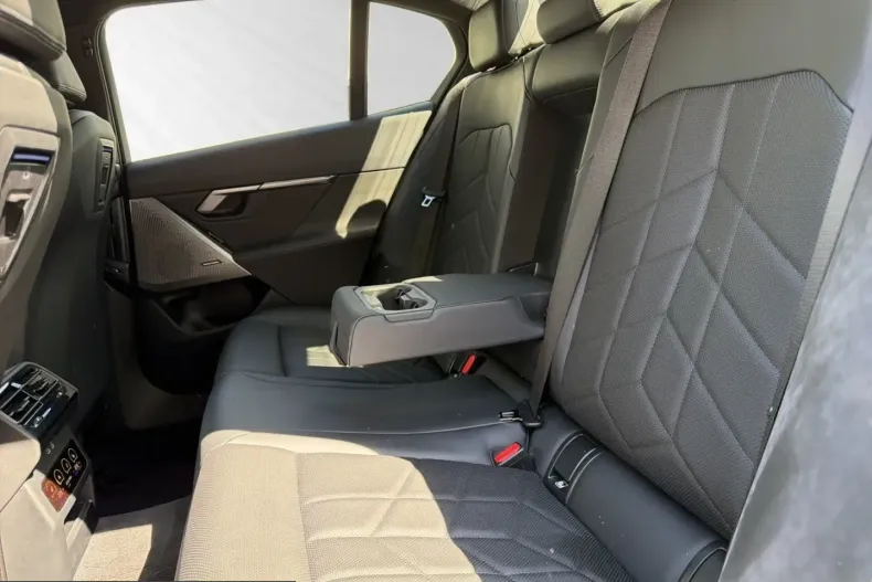 BMW 520 (Seria 5) din 2025 cu 24.463 km - oferta BMW253379 - foto 20