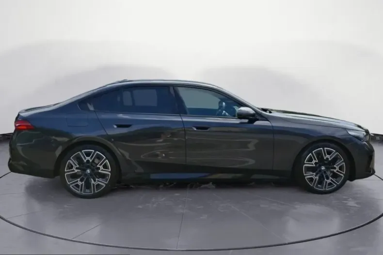 BMW 520 (Seria 5) din 2025 cu 26.138 km - oferta BMW253380 - foto 5