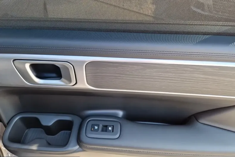Hyundai Santa Fe din 2025 cu 9.900 km - oferta HYU253382 - foto 18