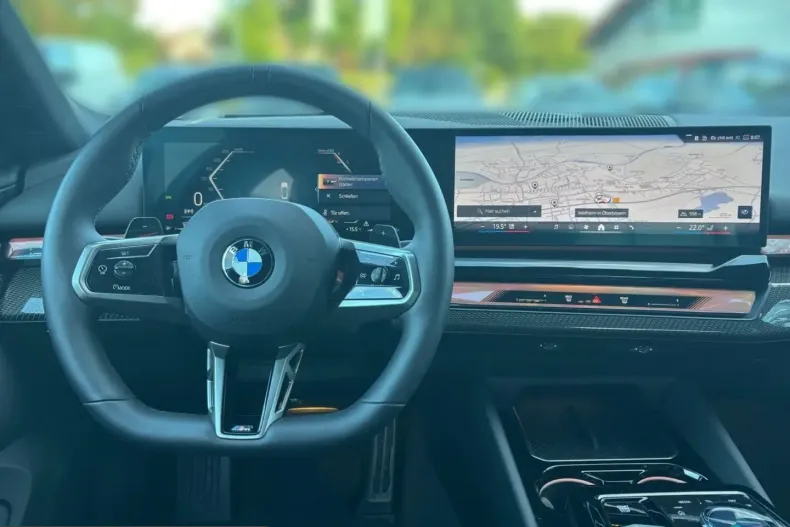 BMW 520 (Seria 5) din 2025 cu 20.600 km - oferta BMW253383 - foto 2