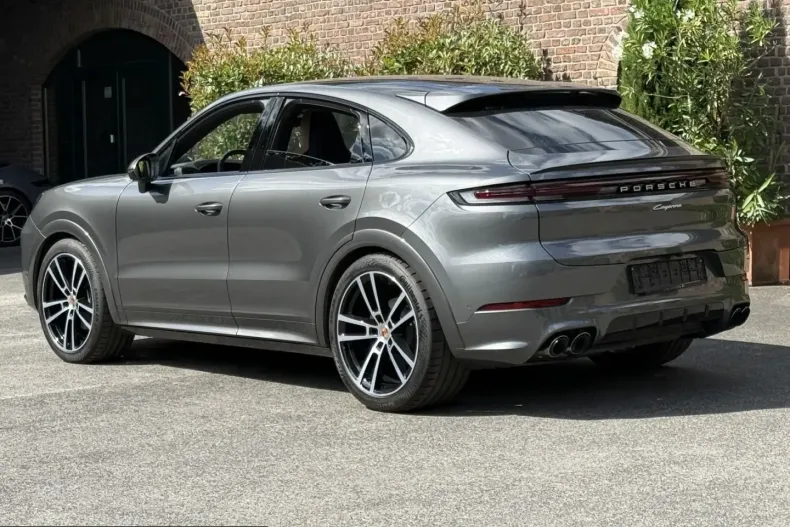 Porsche Cayenne din 2024 cu 12.200 km - oferta POR253389 - foto 8