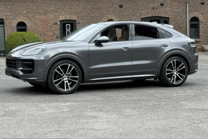 Porsche Cayenne din 2024 cu 12.200 km - oferta POR253389 - foto 10