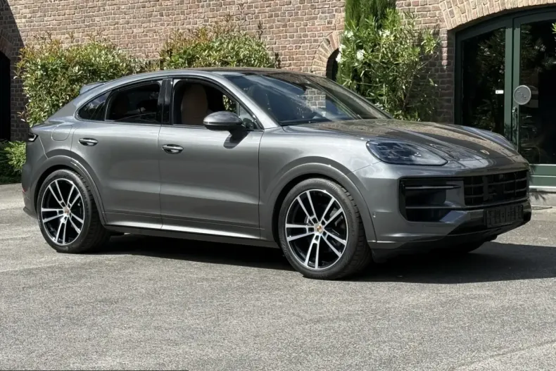 Porsche Cayenne din 2024 cu 12.200 km - oferta POR253389 - foto 12