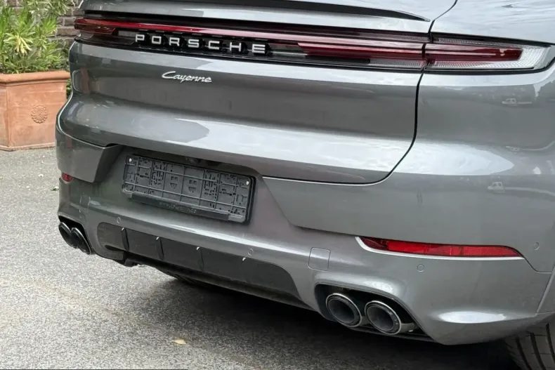 Porsche Cayenne din 2024 cu 12.200 km - oferta POR253389 - foto 29