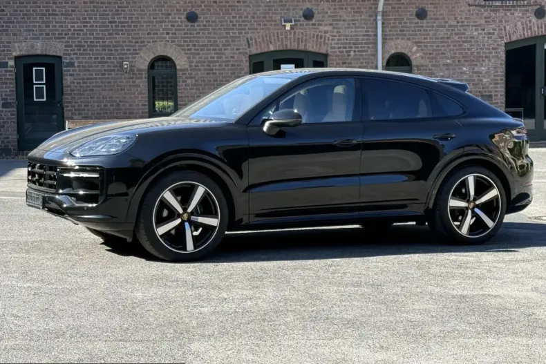 Porsche Cayenne din 2025 cu 10.750 km - oferta POR253392 - foto 4