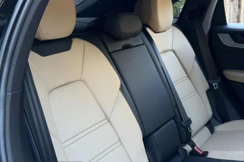Porsche Cayenne din 2025 cu 10.750 km - oferta POR253392 - foto 20