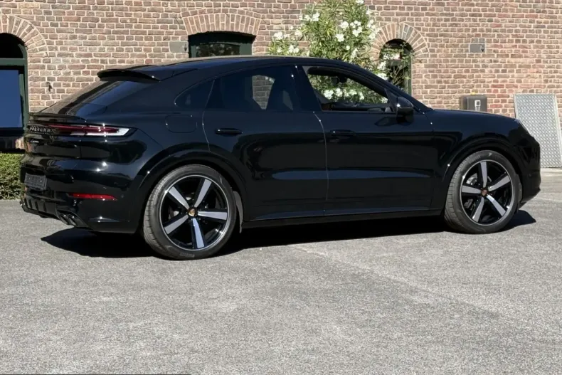 Porsche Cayenne din 2025 cu 10.750 km - oferta POR253392 - foto 21