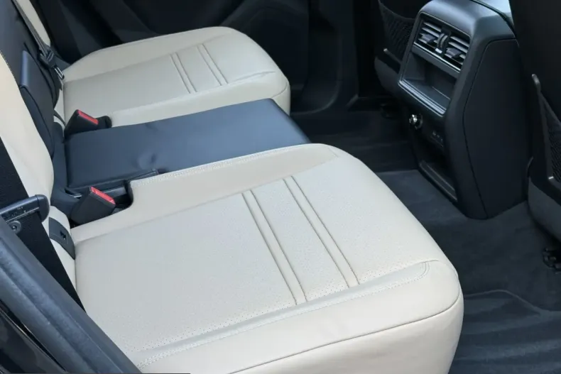 Porsche Cayenne din 2025 cu 10.750 km - oferta POR253392 - foto 27