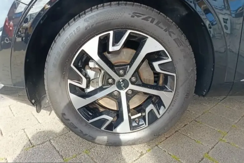 Kia Sportage din 2025 cu 12.184 km - oferta KIA253396 - foto 6
