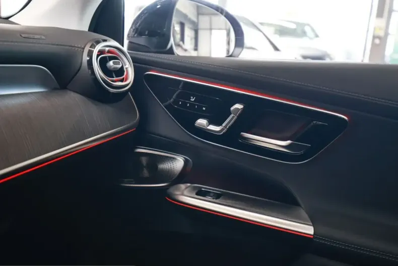 Mercedes-Benz GLC 400 (Clasa GLC) din 2025 cu 20.950 km - oferta MER253403 - foto 13