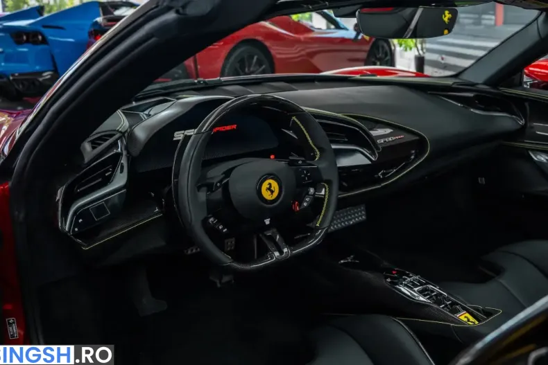 Ferrari SF90 din 2024 cu 1.000 km - oferta FER253412 - foto 10