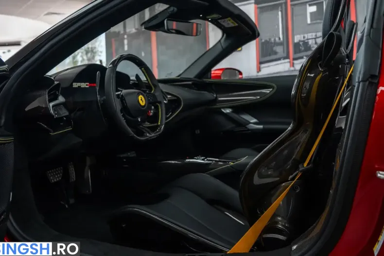 Ferrari SF90 din 2024 cu 1.000 km - oferta FER253412 - foto 12